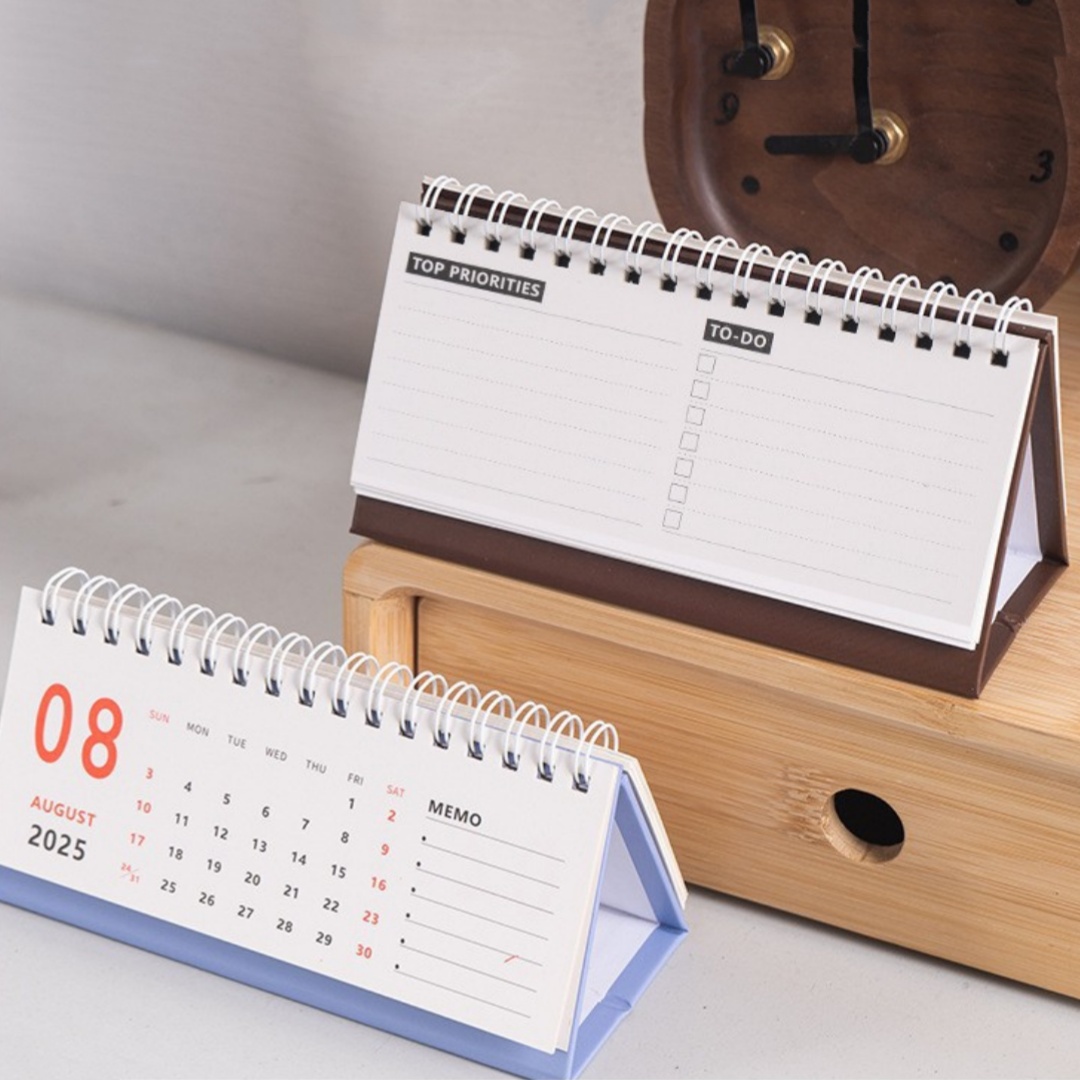 Simple Desk Calendar 2025-2026 - Office Stationery Supply List recension och pris